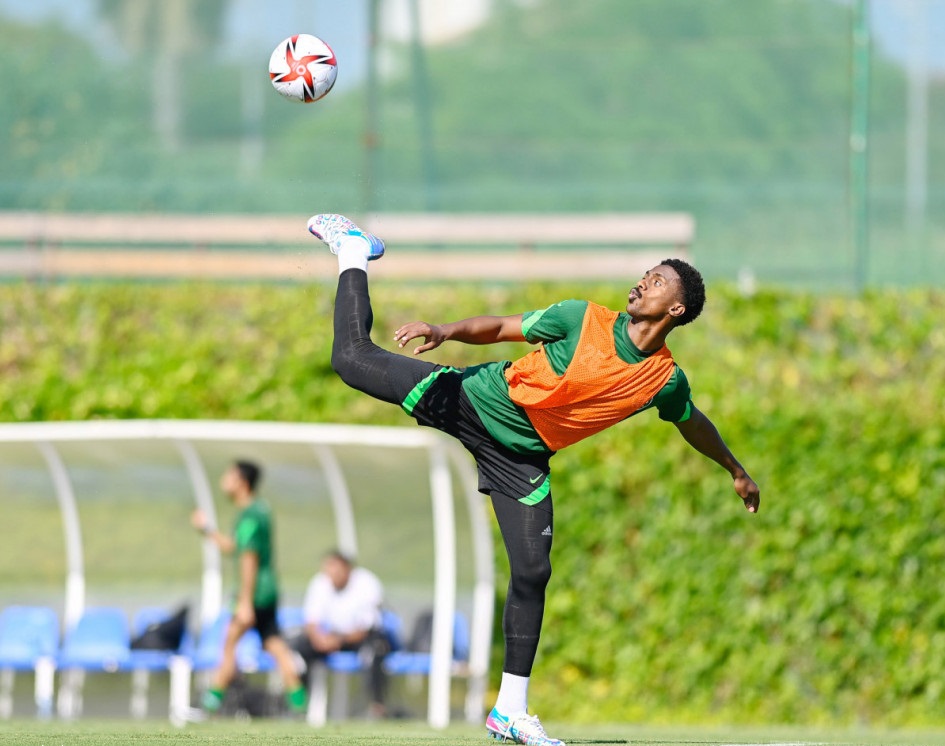 مختار علي لاعب منتخب السعودية الأولمبي