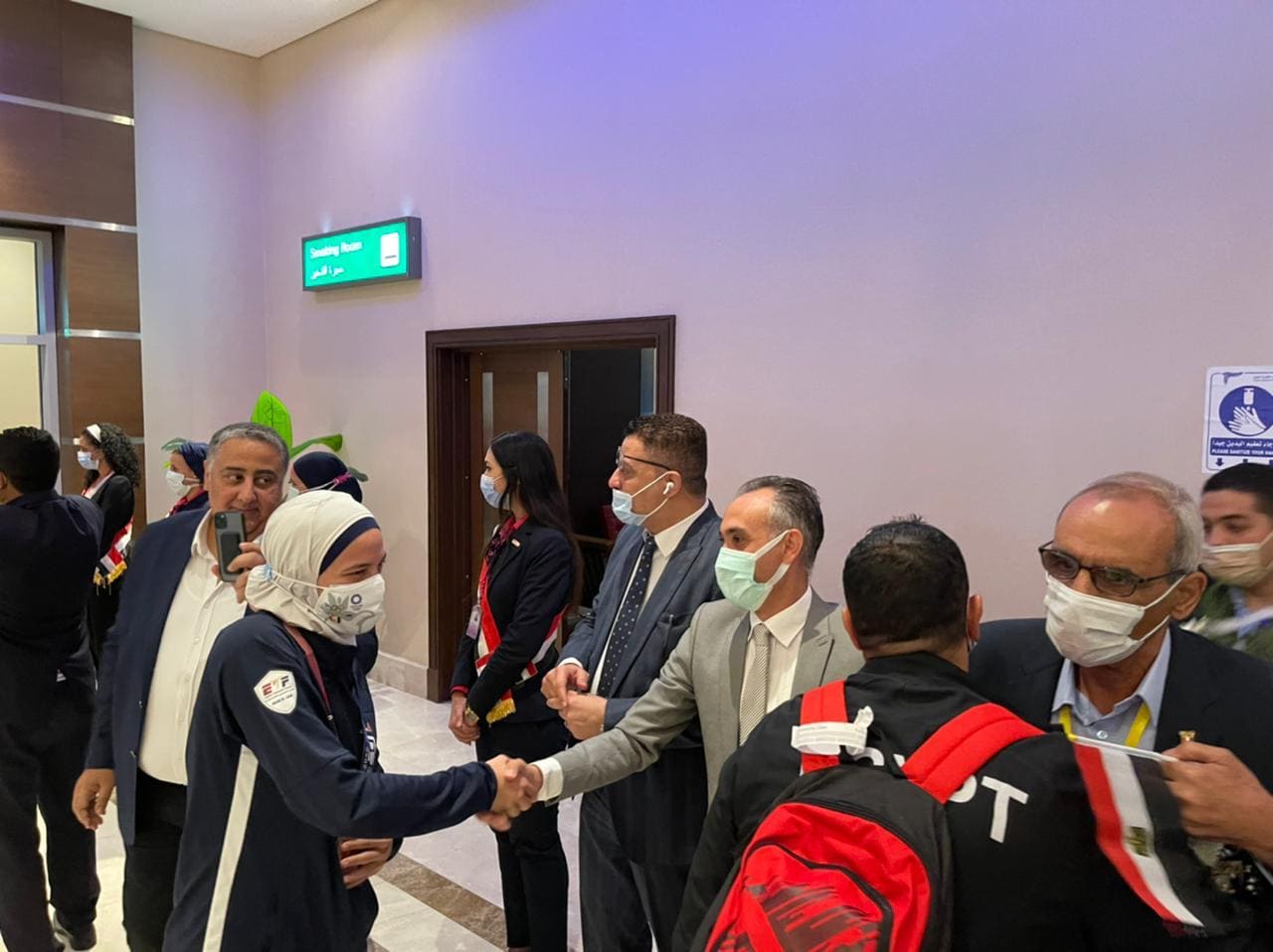 استقبال حافل لأبطال التايكوندو في مطار القاهرة