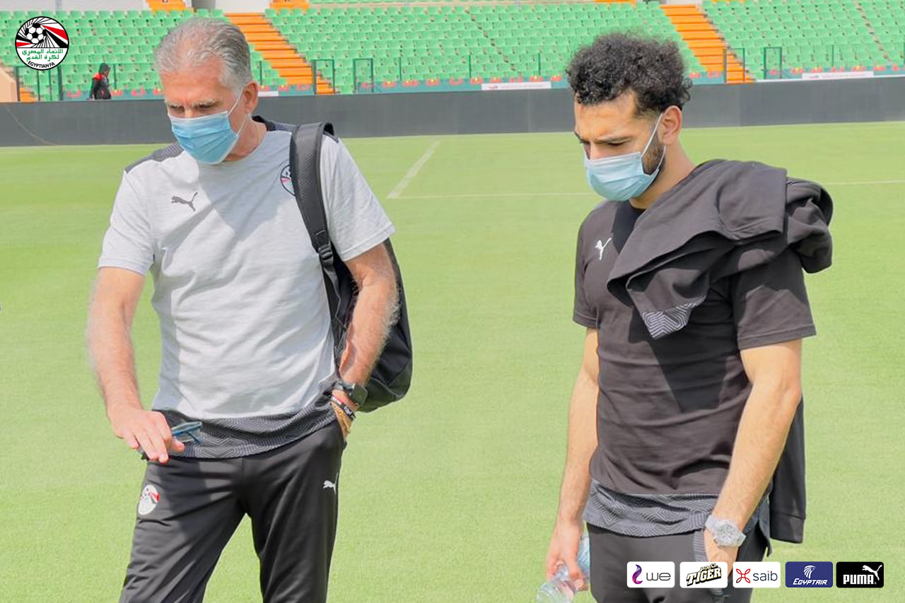 كيروش ومحمد صلاح يتفقدان ملعب مباراة مصر ونيجيريا