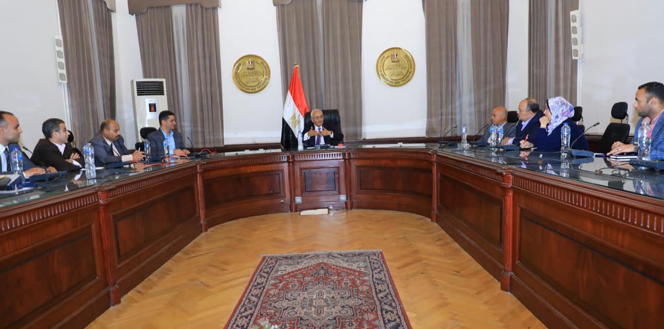 وزير التعليم يتحدث عن منهج الصف الخامس الابتدائي